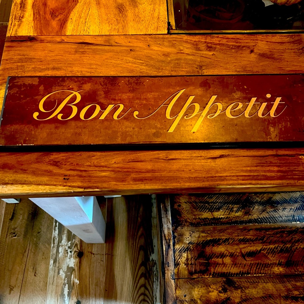 Bon Apetit Wall plaque. Great in the kitchen or dining room.